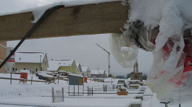 In Gebiet Mauer-Weil III an der Stuhlsteige wird noch viel gebaut - nach der Winterpause. GEA-FOTO: SCHEIB