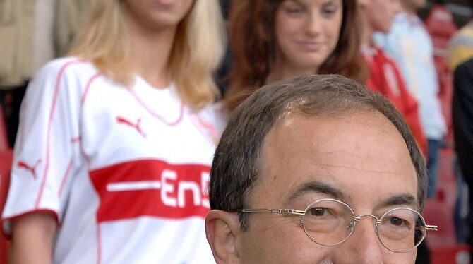 Wann bringt der sportliche Zustand des VfB Erwin Staudt wieder zum Strahlen?  FOTO: DPA