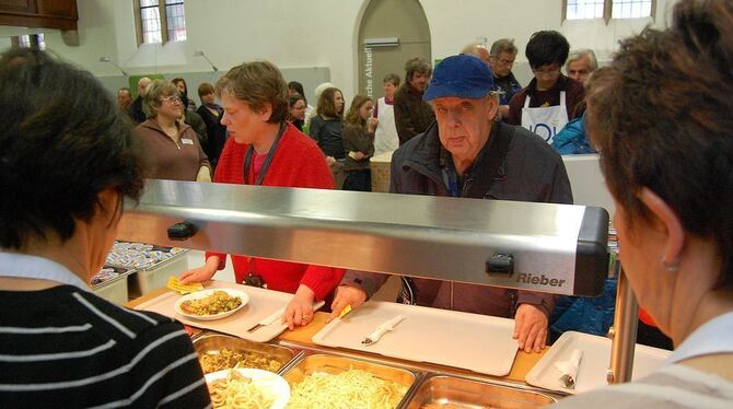 Warmes Essen für alle: Reutlinger Vesperkirche. Foto: Pfisterer