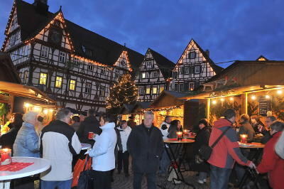 weihnachtsmarkt_urach_2009_trinkhaus_1 (jpg)