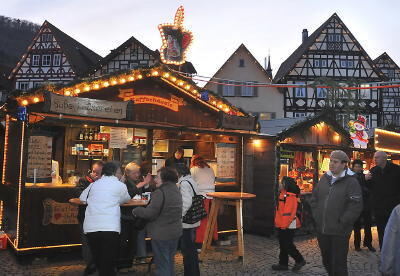 weihnachtsmarkt_urach_2009_trinkhaus_7 (jpg)