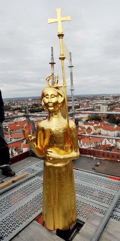 engel_marienkirche_wieder_oben_29.11.09_niethammer_3 (jpg)