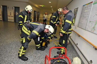 krankenhaus_feuerwehruebung_oktober_2009_30 (jpg)