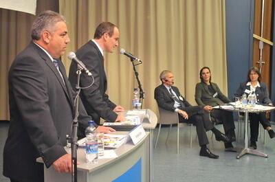 wahlpodium_sonnenbuehl_trinkhaus_oktober_2009_9 (jpg)