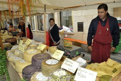 umbrisch_provenzalischer_markt_tuebingen_2009_8 (jpg)