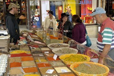 umbrisch_provenzalischer_markt_tuebingen_2009_2 (jpg)