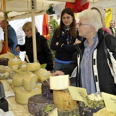 umbrisch_provenzalischer_markt_tuebingen_2009_5 (jpg)