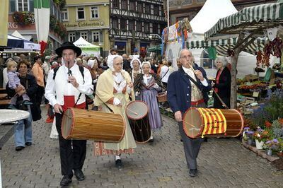 umbrisch_provenzalischer_markt_tuebingen_2009_10 (jpg)