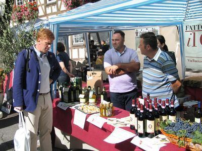 toskanischer_markt_reutlingen_september_2009_dahlhelm_12 (jpg)