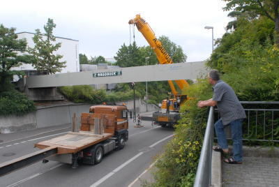 abbau_fussgaengersteg_listhalle_juli2009_9 (JPG)