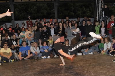 breakdance_southside_battle_tuebingen_2009_10 (jpg)