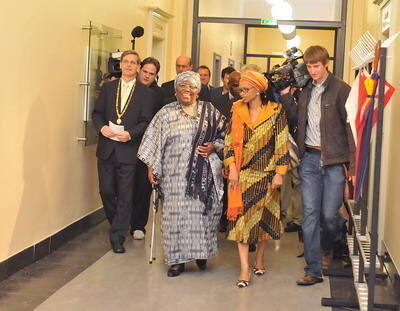 3_desmond_tutu_tuebingen_2009_trinkhaus_8 (jpg)