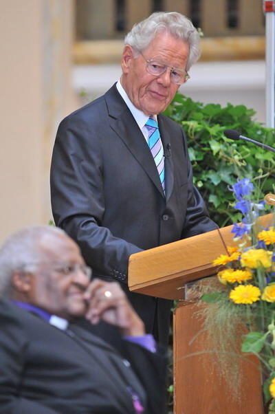 3_desmond_tutu_tuebingen_2009_trinkhaus_18 (jpg)