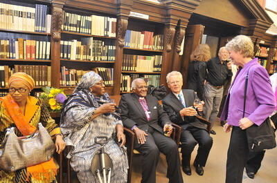 3_desmond_tutu_tuebingen_2009_trinkhaus_27 (jpg)