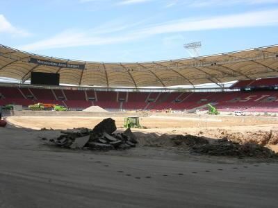 2_umbau_mercedes_arena_juni2009_3 (jpg)