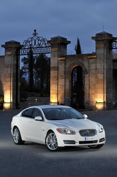 1_jaguar_xf_modell2010_12 (jpg)