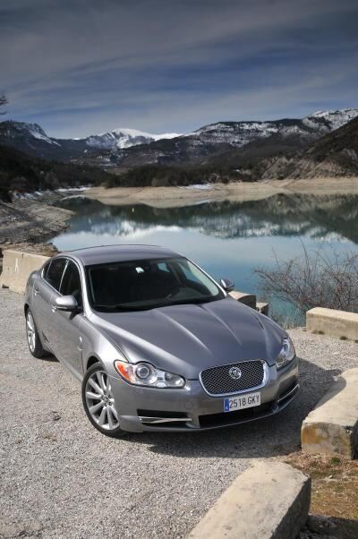 1_jaguar_xf_modell2010_16 (jpg)