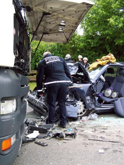 unfall_nehren_nordring_mai2009_22 (jpg)