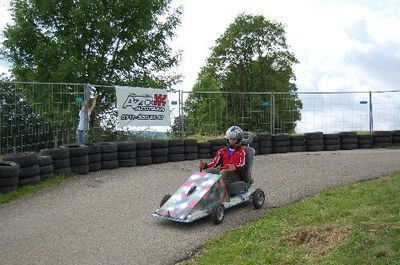 seifenkisten_und_bobbycar_rennen_wuertingen_27.06.09_pfisterer_13 (jpg)