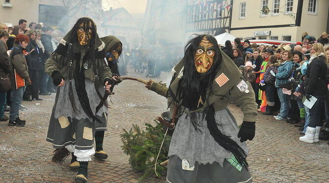 Viele Hexen trieben's gestern in Pfullingen ganz toll - sehr zur Freude der Zuschauer.