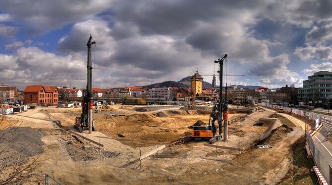 »Wir sind im Zeit- und Kostenplan«: Auf der Stadthallen-Großbaustelle läuft derzeit laut Projektleiter Klaus Kessler alles rund.