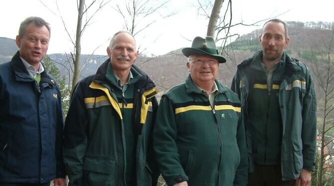 Nach dem Försterwechsel im Gemeindewald von Lichtenstein (von links): Bürgermeister Helmut Knorr, Forstdirektor Georg Kemmner, b