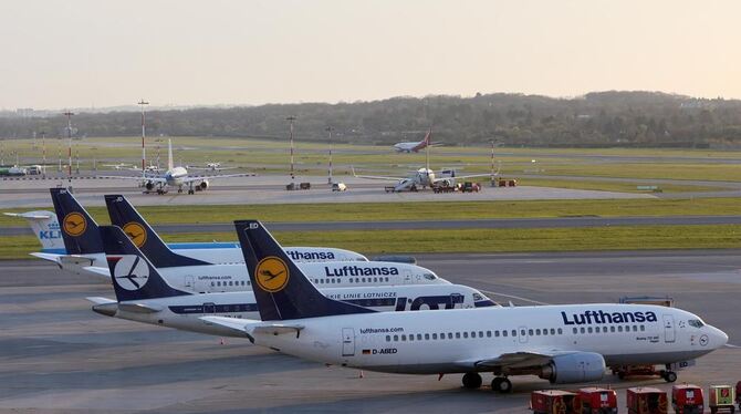 Wegen des Vulkanausbruchs in Island ist auch der Flughafen Hamburg zurzeit gesperrt.