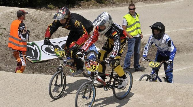 Ob sportliche Höhenflüge wie beim BMX oder eine gepflegte Schachpartie: Das Betzinger Vereinsleben lässt kaum Wünsche offen. GEA