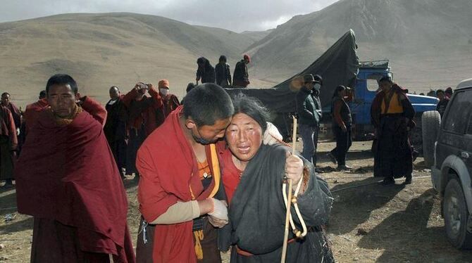 Beim Erdbeben in Westchina wurden rund 2000 Menschen getötet.