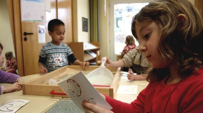 Jahrgangsübergreifendes Lernen und Spielen bietet der Kindergarten »Unter dem Regenbogen« in der Buchhalde in Dettingen.  FOTO: