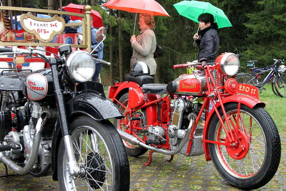 alb_oldtimertreffen_dottingen_2010_15 (JPG)