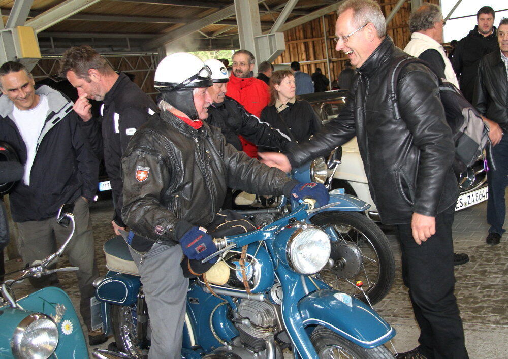 alb_oldtimertreffen_dottingen_2010_27 (JPG)