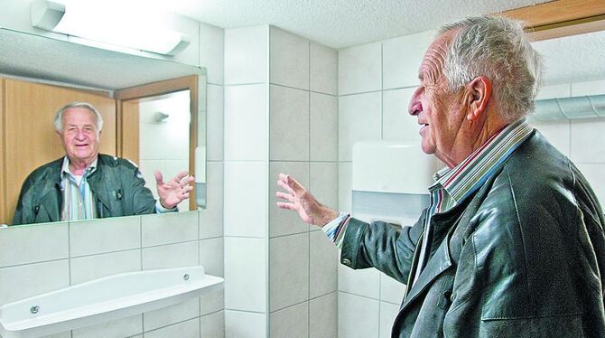 Dickster Brocken bei der Renovierung waren die Toiletten, weiß Architekt Rudi Biedritzky. Aber auch die Fenster machten reichlic