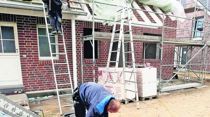 Baustress: Die neue Landesbauordnung sollte eigentlich Entlastung schaffen.  FOTO: DPA