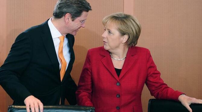 Schwarz-Gelb im Umfragetief: Außenminister Guido Westerwelle und Kanzlerin Angela Merkel.