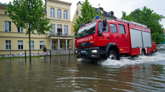 In manchen Straßen von Frankfurt/Oder kriegt man nasse Füße.