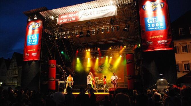 Die große Bühne auf dem Marktplatz beim Stadtfest vor zwei Jahren.