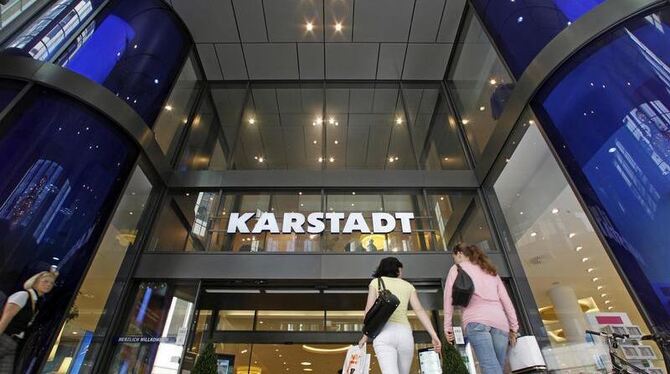 Noch immer ist die Rettung der Warenhauskette Karstadt nicht gesichert.