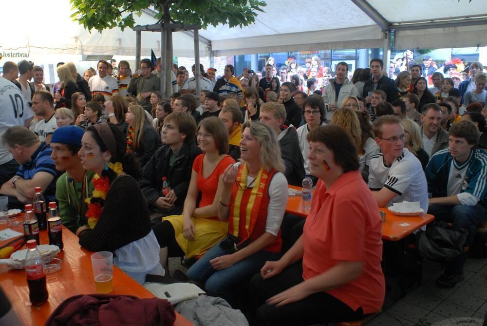 WM 2010 Deutschland - Australien Markthalle