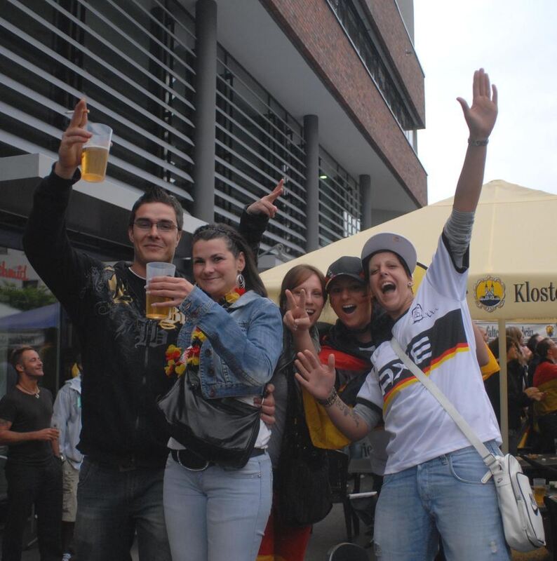 WM 2010 Deutschland - Australien Markthalle