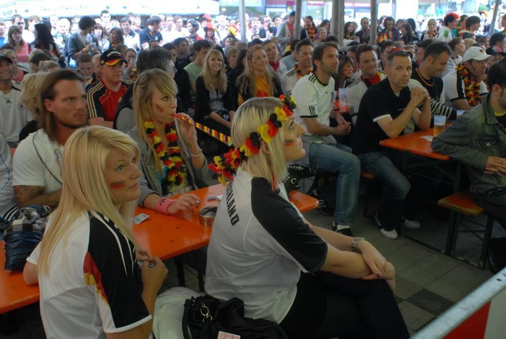 WM 2010 Deutschland - Australien Markthalle