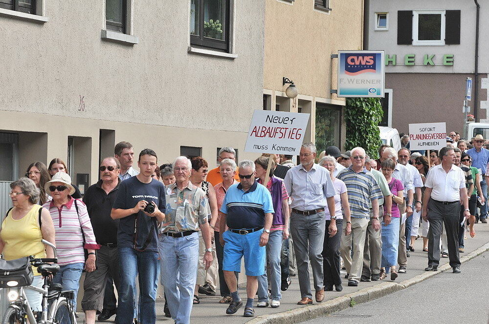 Lichtensteiner demonstrieren gegen Verkehrschaos