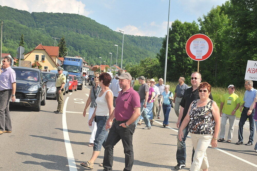 Lichtensteiner demonstrieren gegen Verkehrschaos