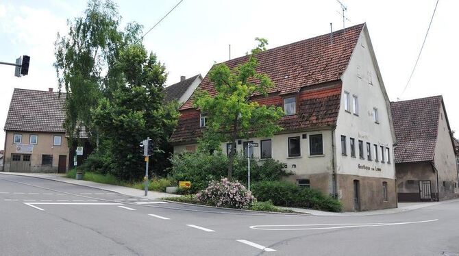 Markantes Ärgernis im Ortskern: das Lamm-Areal. GEA-FOTO: PACHER