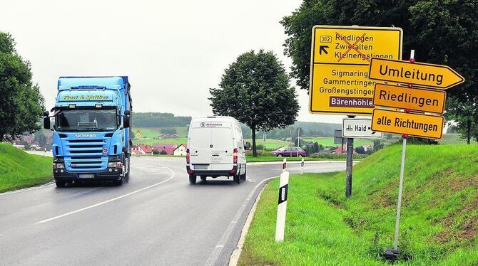 Wegen der Bauarbeiten auf der Bundesstraße 312 wird der Verkehr in Richtung Zwiefalten/Riedlingen großräumig umgeleitet.