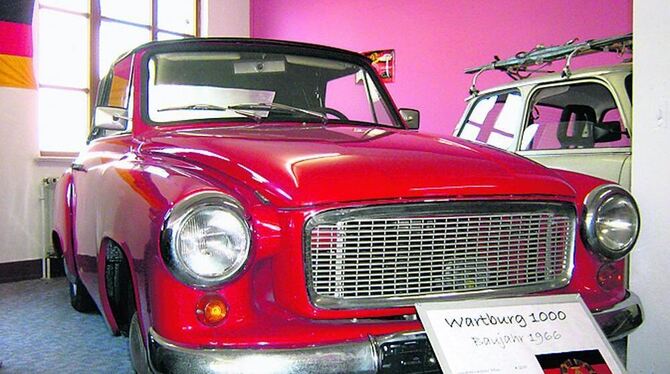 Der Wartburg war was Besseres: Engstingens Automuseum erzählt die deutsch-deutsche Automobilgeschichte. FOTO: MOLT