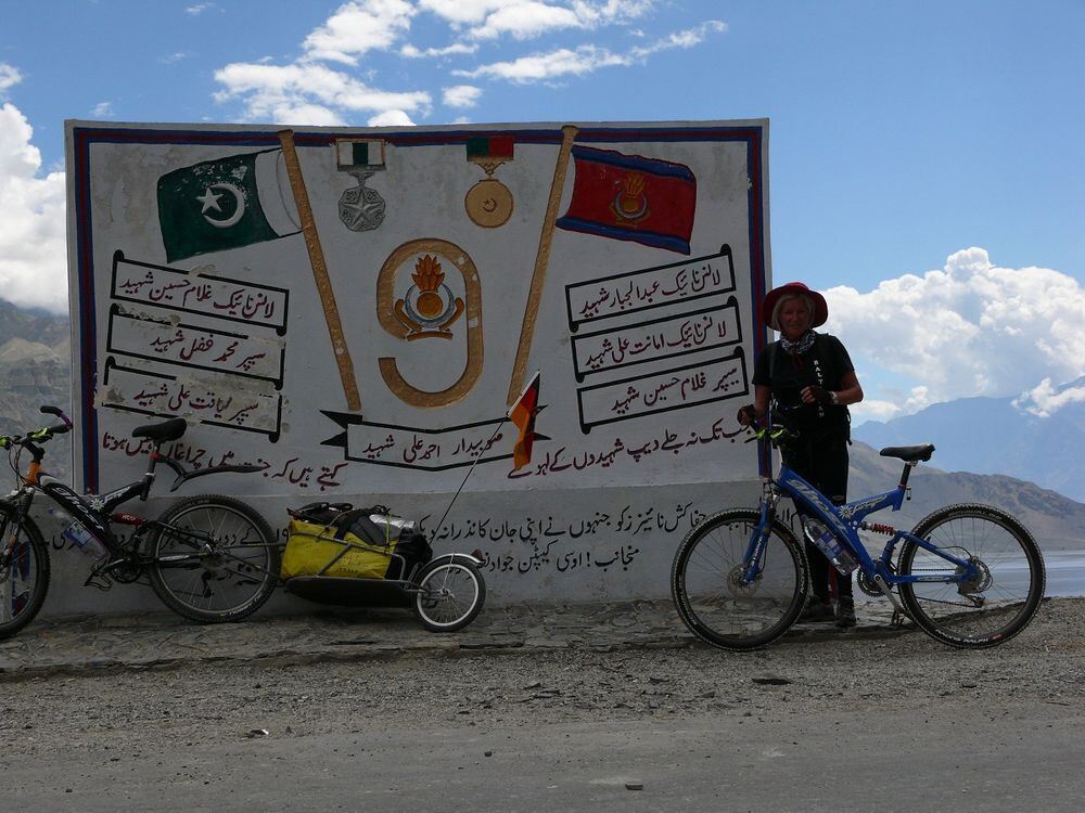 Neue Bilder aus Pakistan schickten uns am 24.08. Jürgen Straub und Gabi Schneider. FOTO: PR