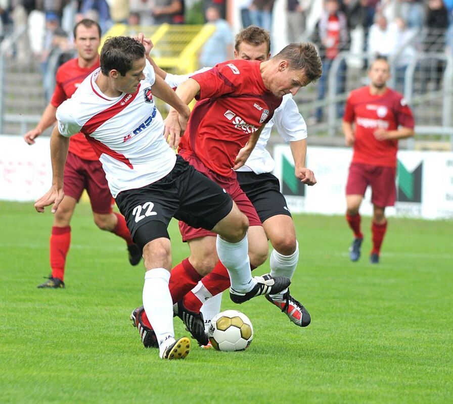 SSV Reutlingen gewinnt gegen Spvgg Neckarelz