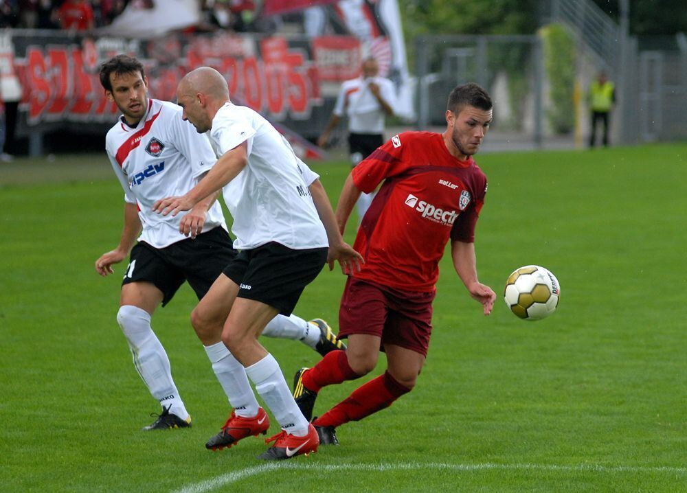 Nullfünfer gewinnen gegen Spvgg Neckarelz Foto: Thomys