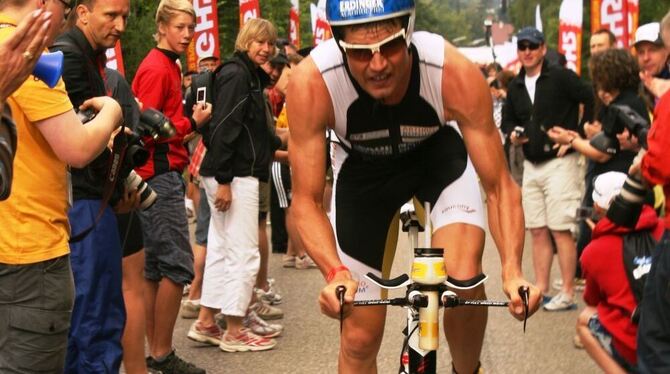 Kämpfernatur Michael Göhner startet beim Triathlon am Walchsee. FOTO: WILD